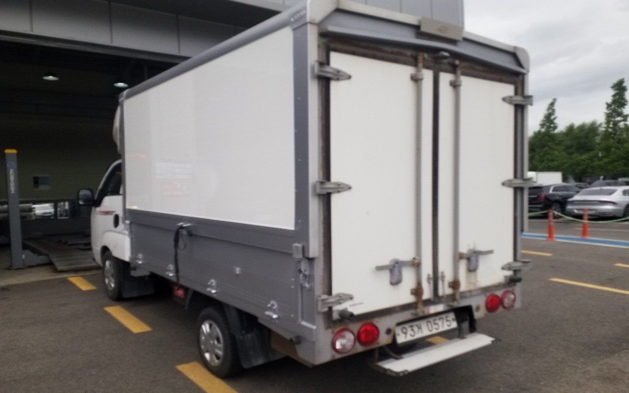 2020 - kia bongo iii truck