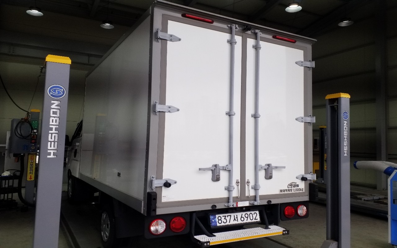 2023 - kia bongo iii truck