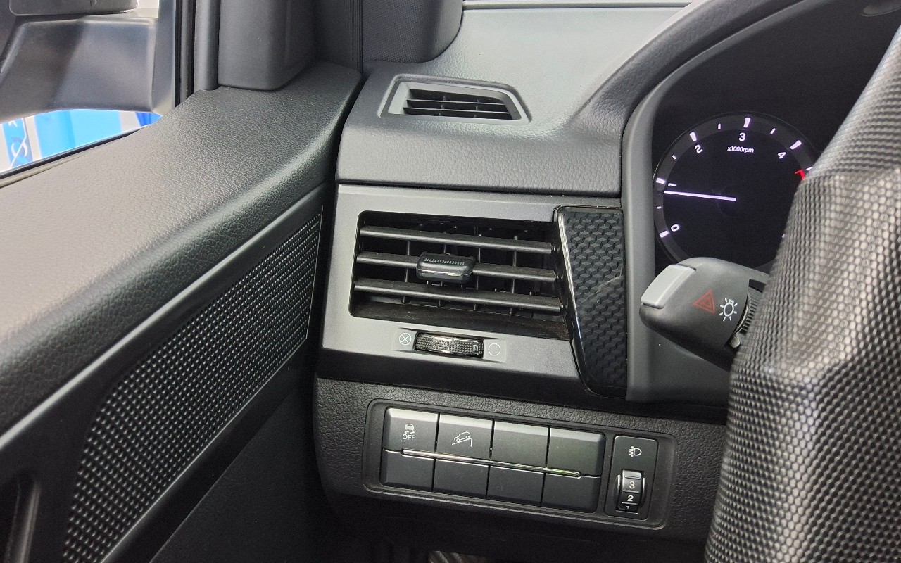 2021 - kg mobility (ssangyong) rexton