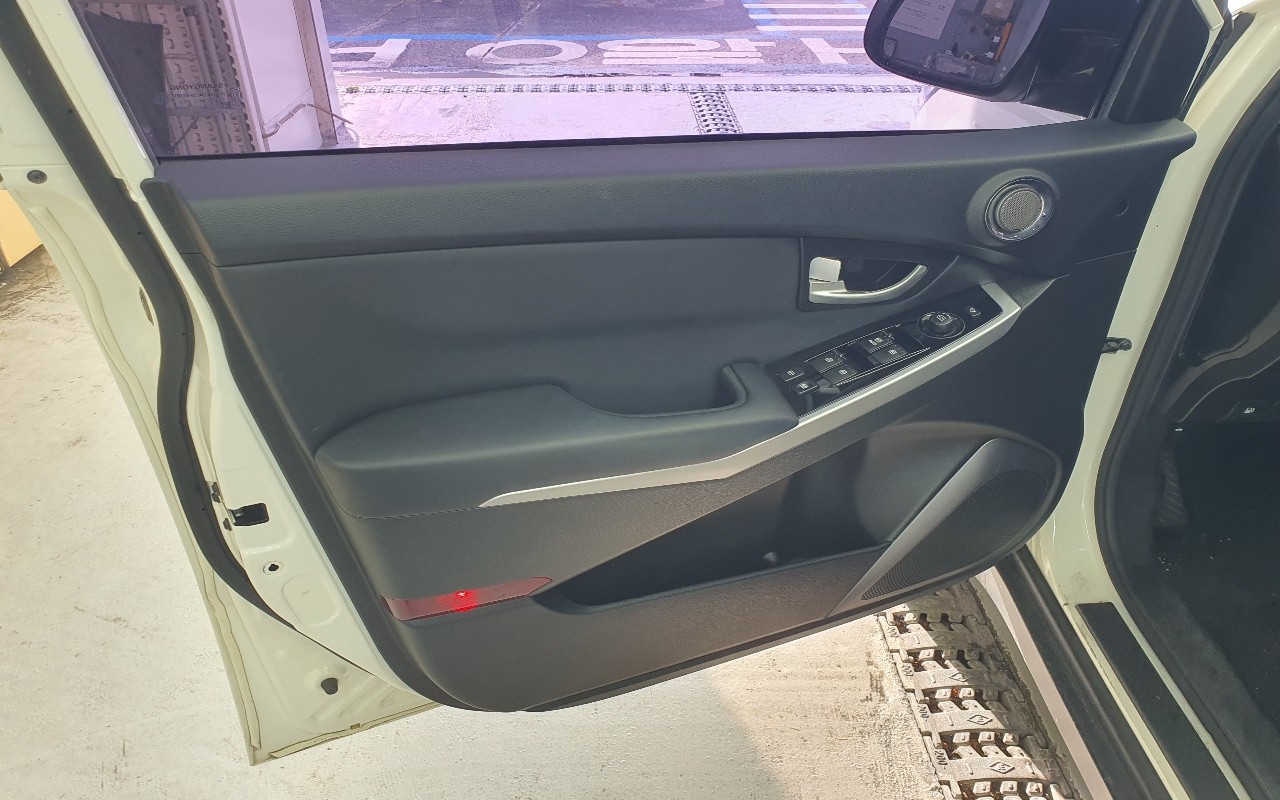 2016 - kg mobility (ssangyong) korando c