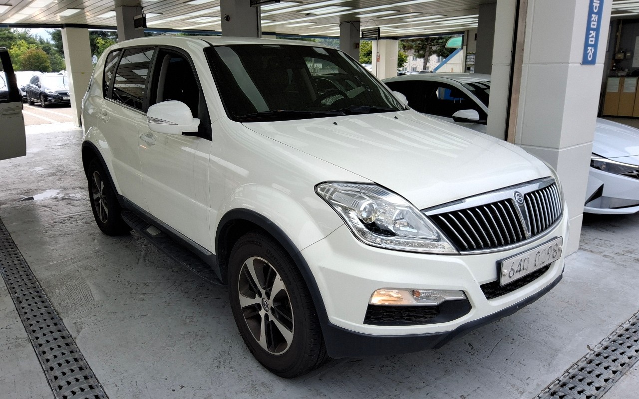 2016 - kg mobility (ssangyong) rexton w