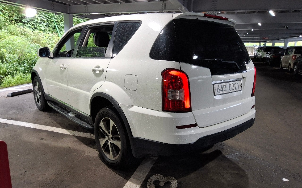 2016 - kg mobility (ssangyong) rexton w