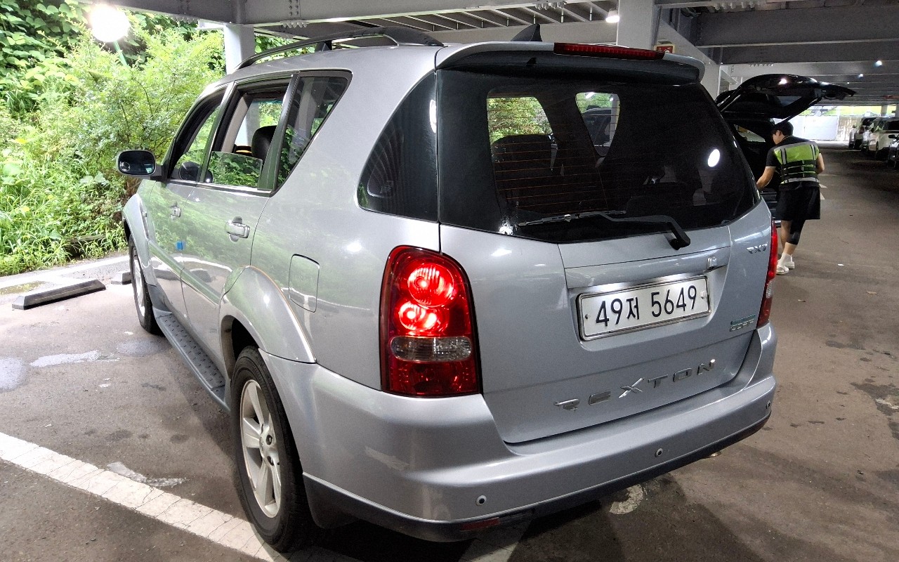 2009 - kg mobility (ssangyong) rexton