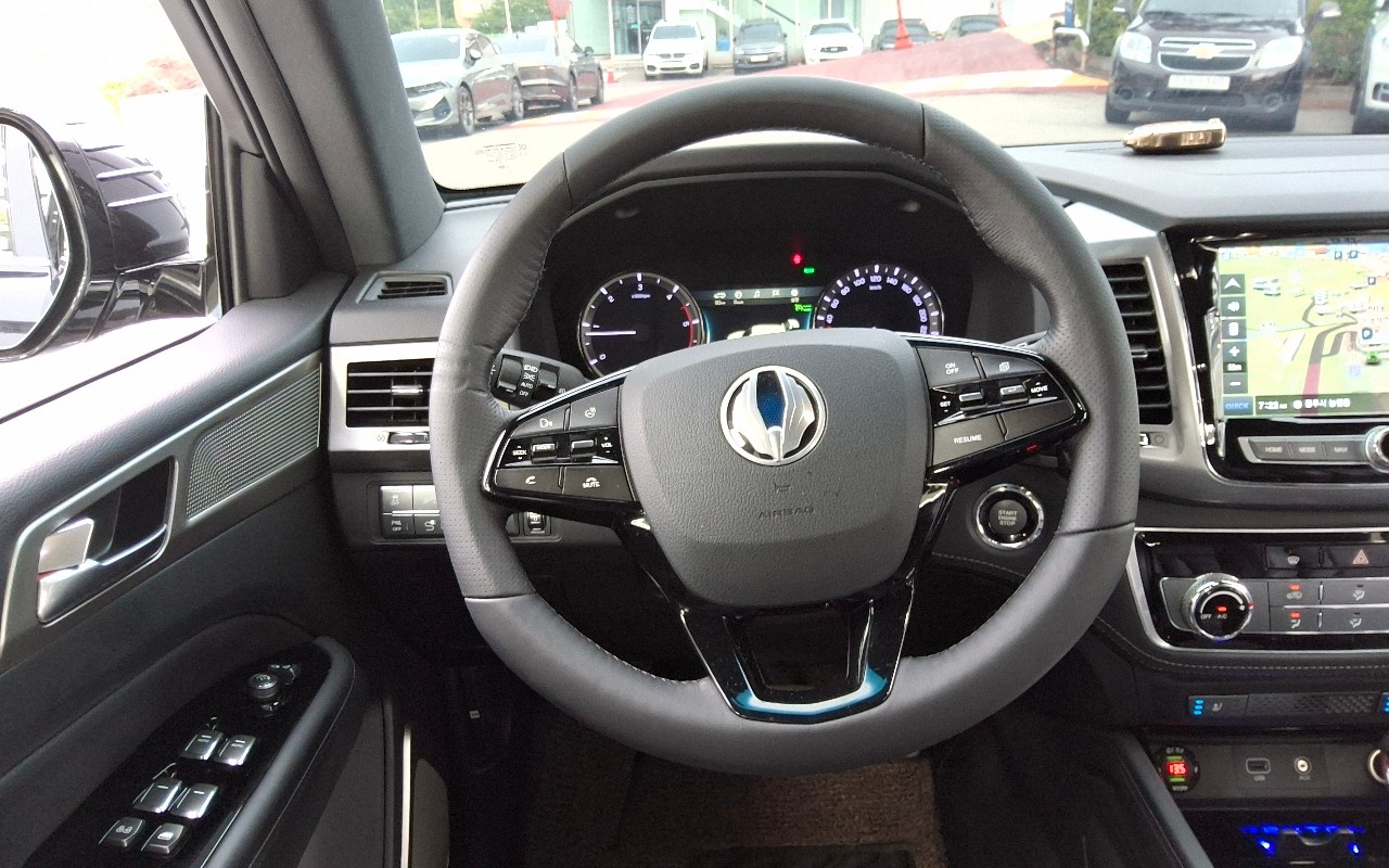 2019 - kg mobility (ssangyong) g4 rexton