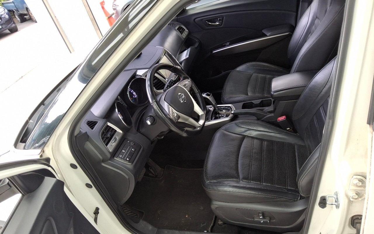 2015 - kg mobility (ssangyong) tivoli