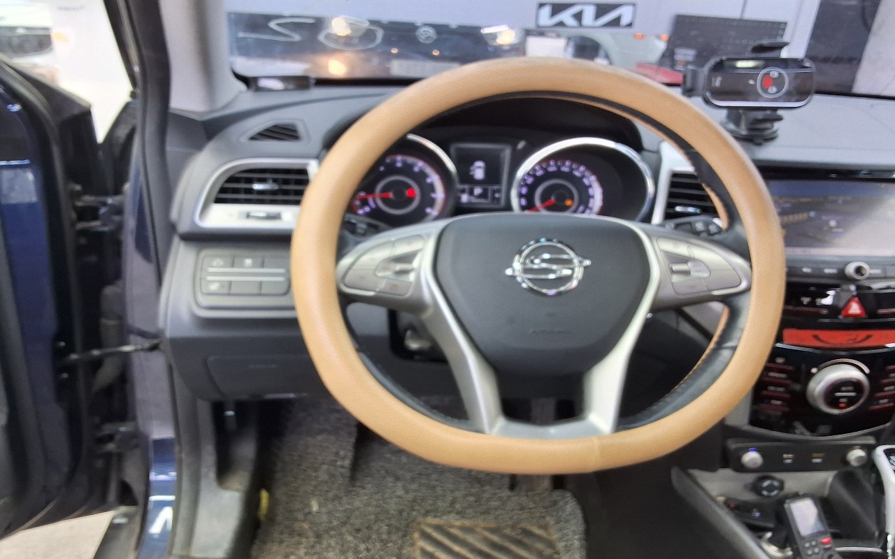 2015 - kg mobility (ssangyong) tivoli