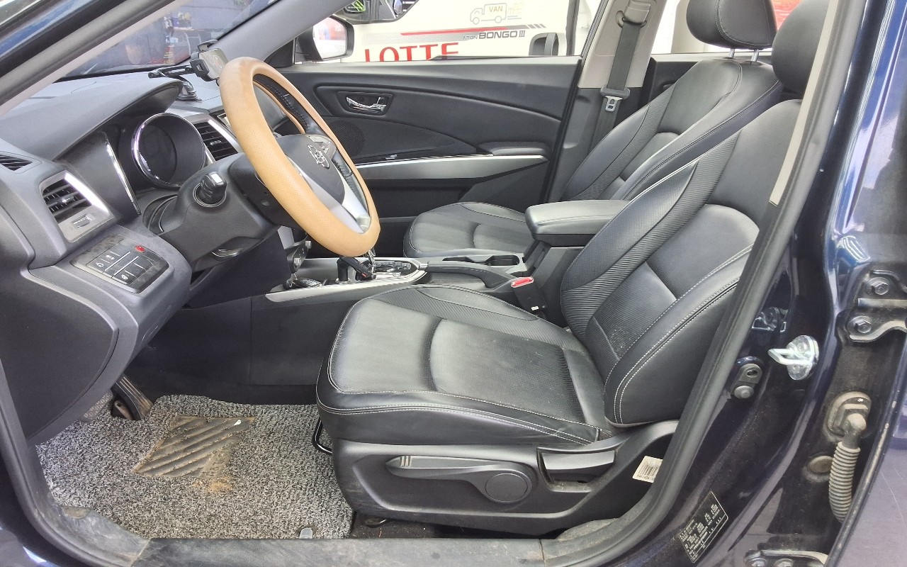 2015 - kg mobility (ssangyong) tivoli