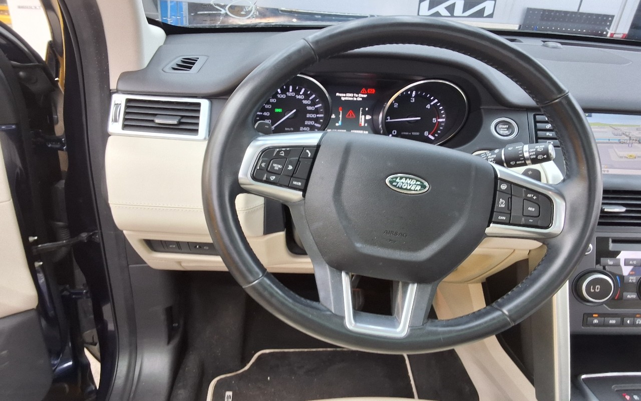 2016 - land rover discovery