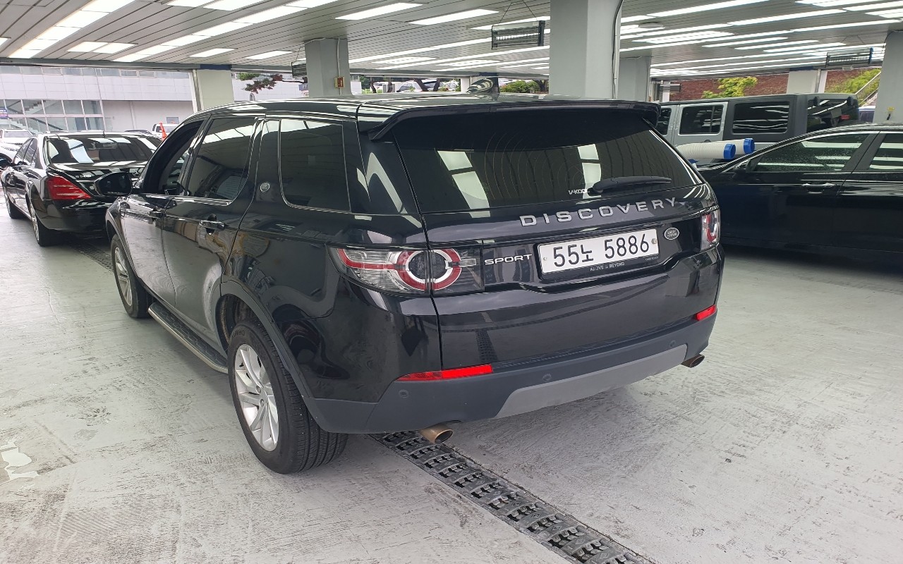 2018 - land rover discovery