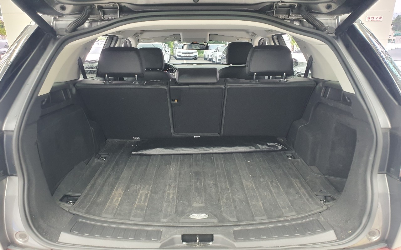 2016 - land rover discovery