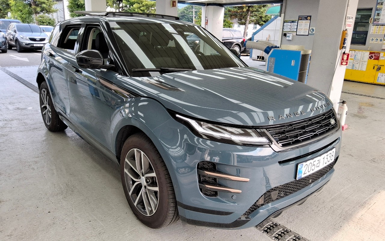 Land Rover Range Rover 2024 — صورة 1