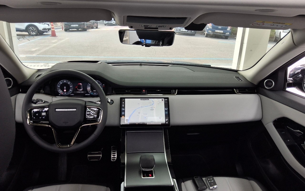 Land Rover Range Rover 2024 — صورة 3