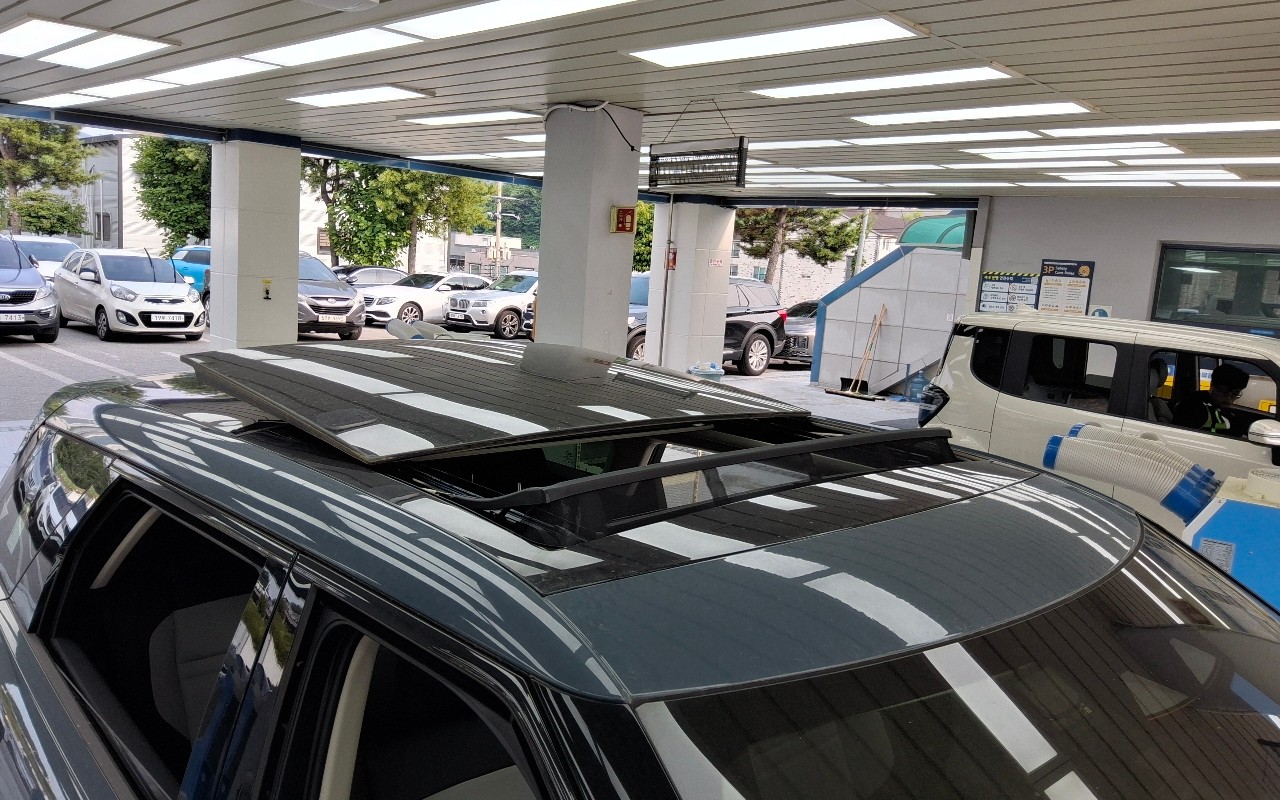 Land Rover Range Rover 2024 — صورة 4
