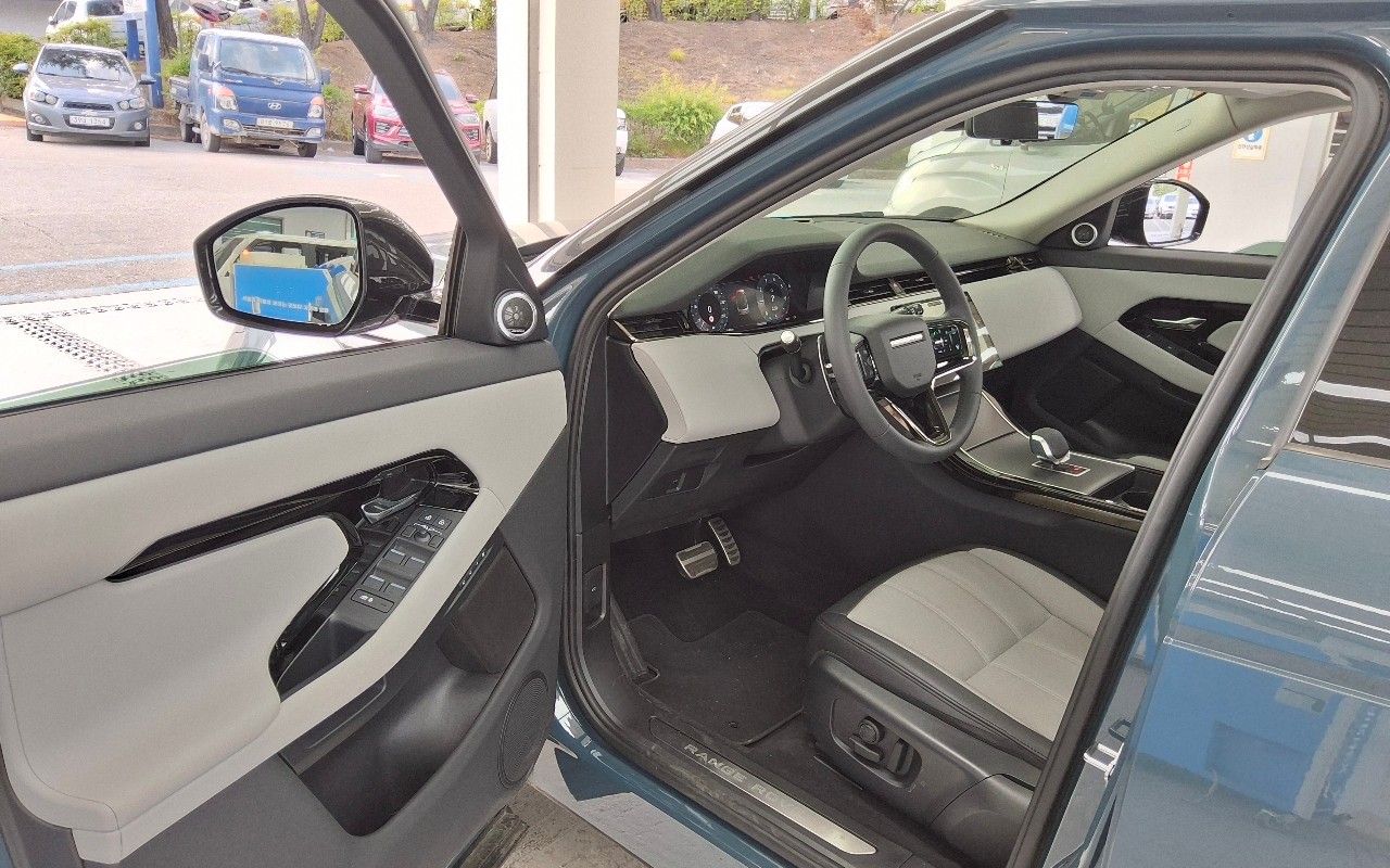Land Rover Range Rover 2024 — صورة 7