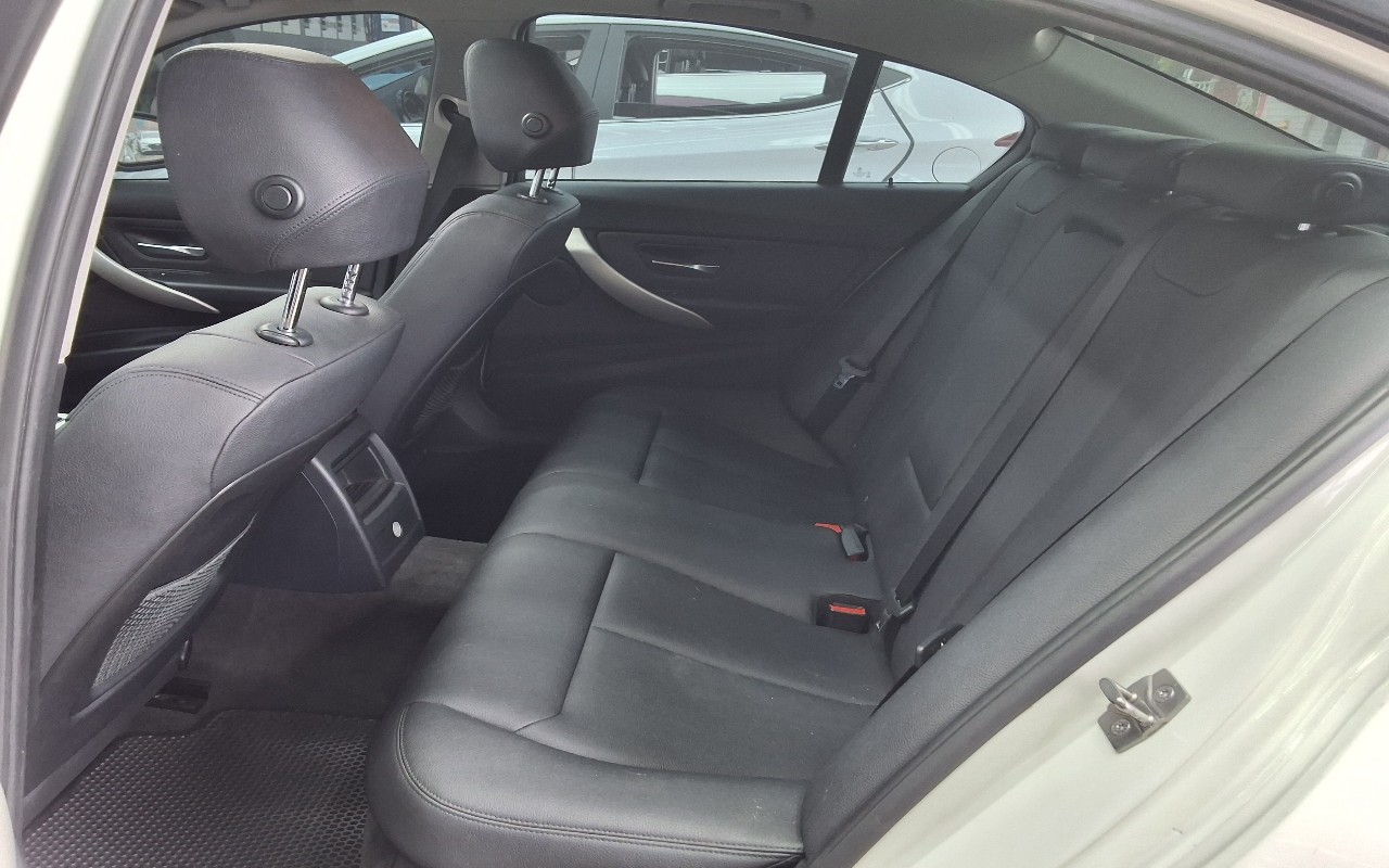 2013 - bmw 3 series