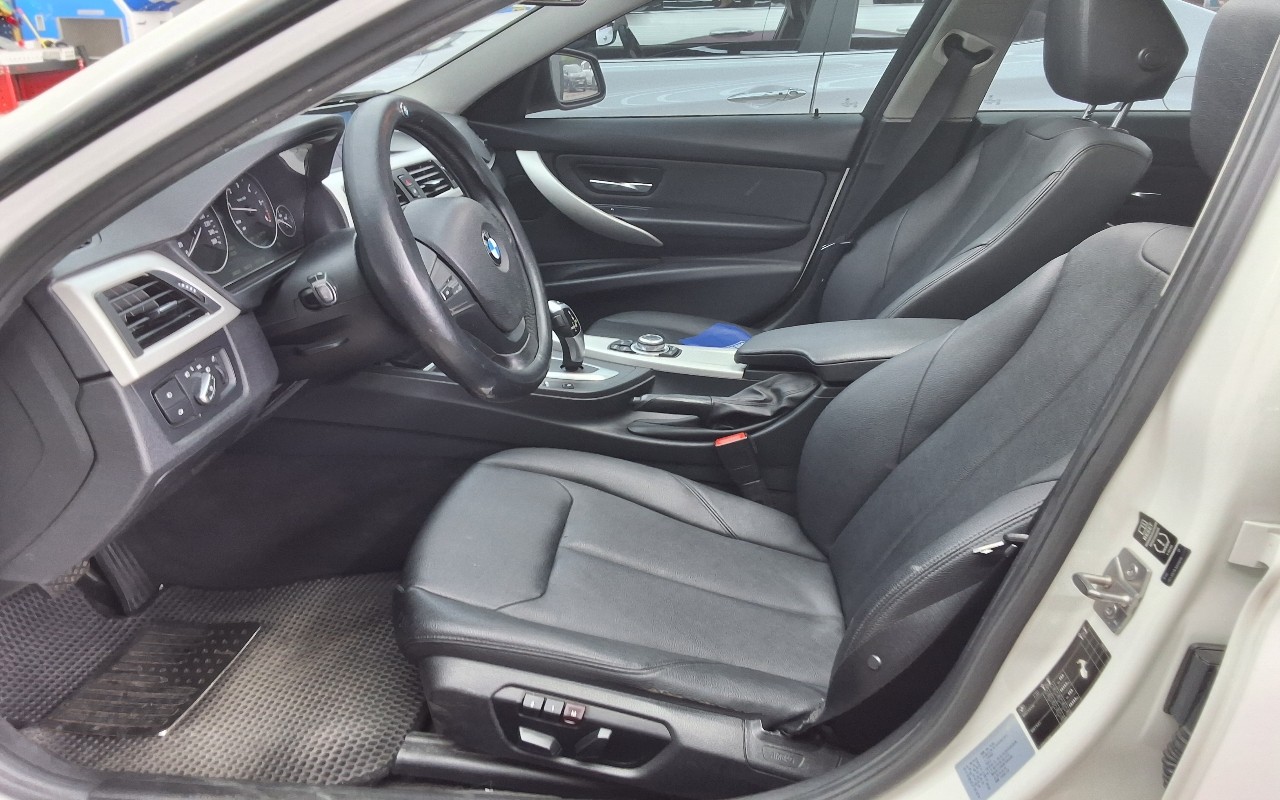 2013 - bmw 3 series
