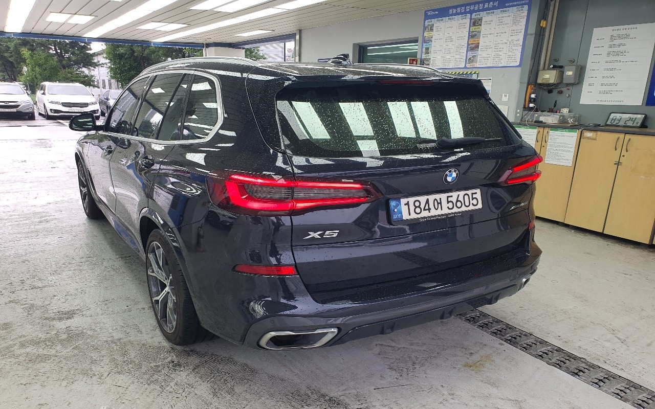 2021 - bmw x5