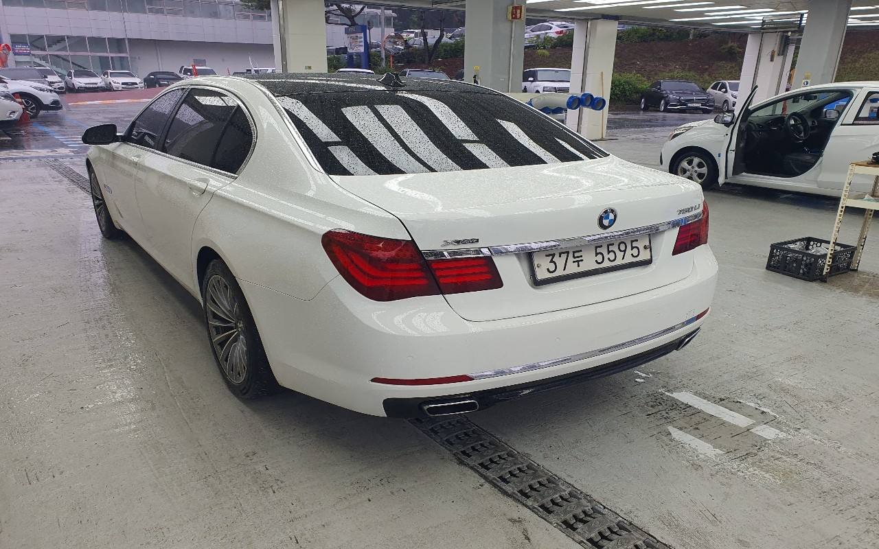 2014 - bmw 7 series