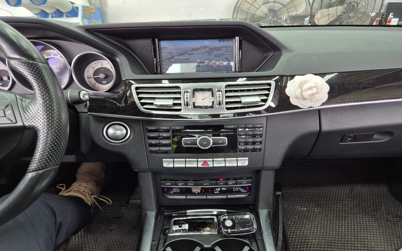 2014 - mercedes-benz e220