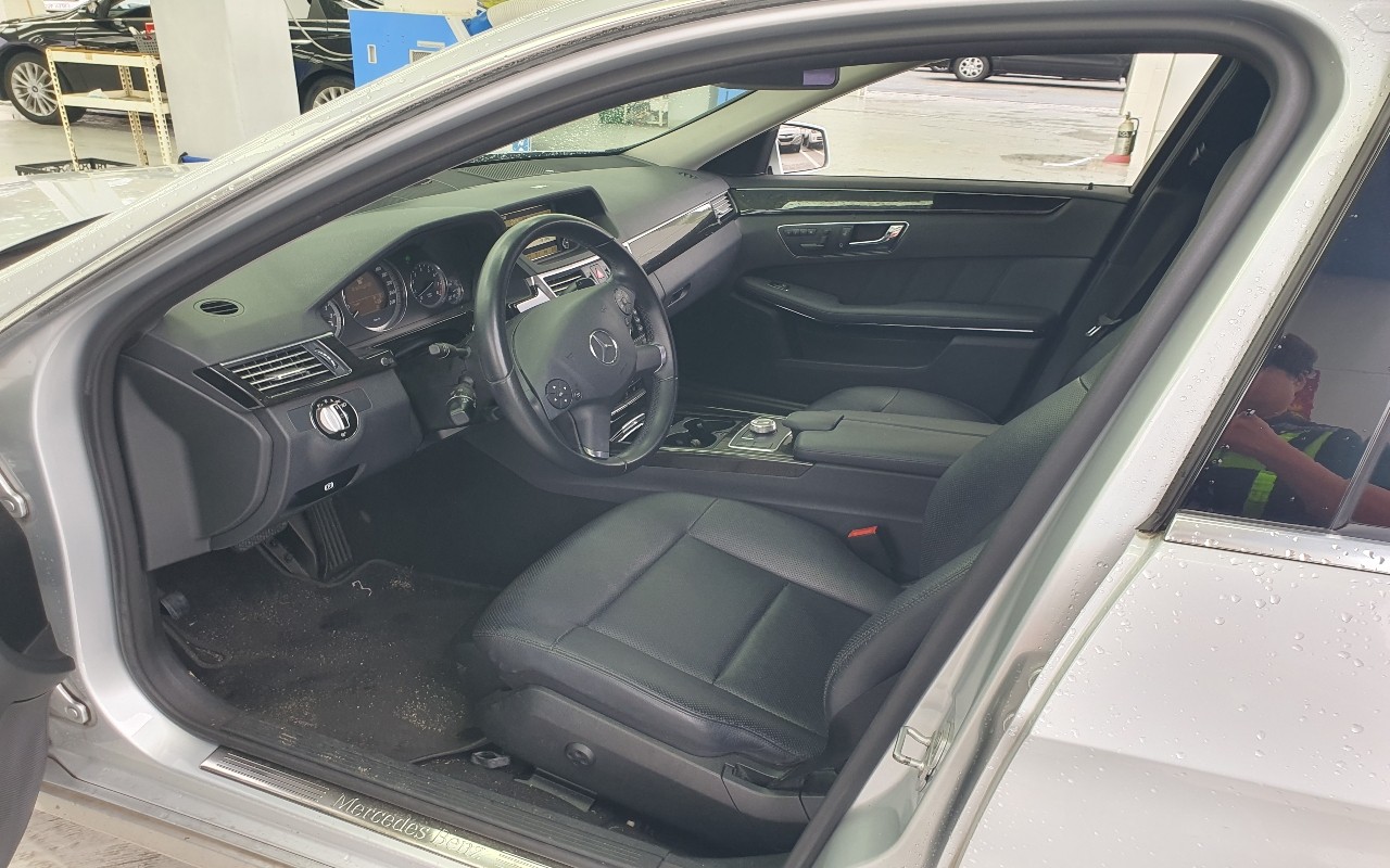 2010 - mercedes-benz e300