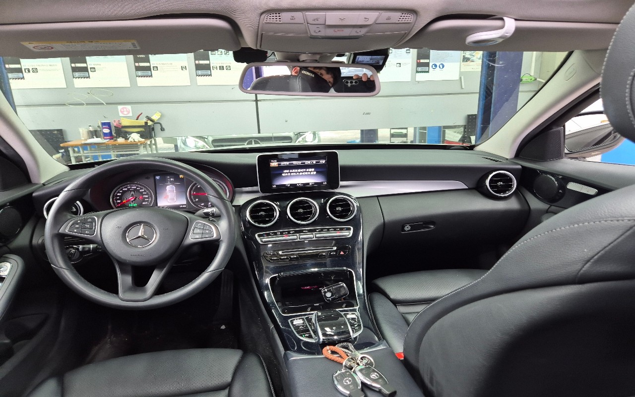 2018 - mercedes-benz c200