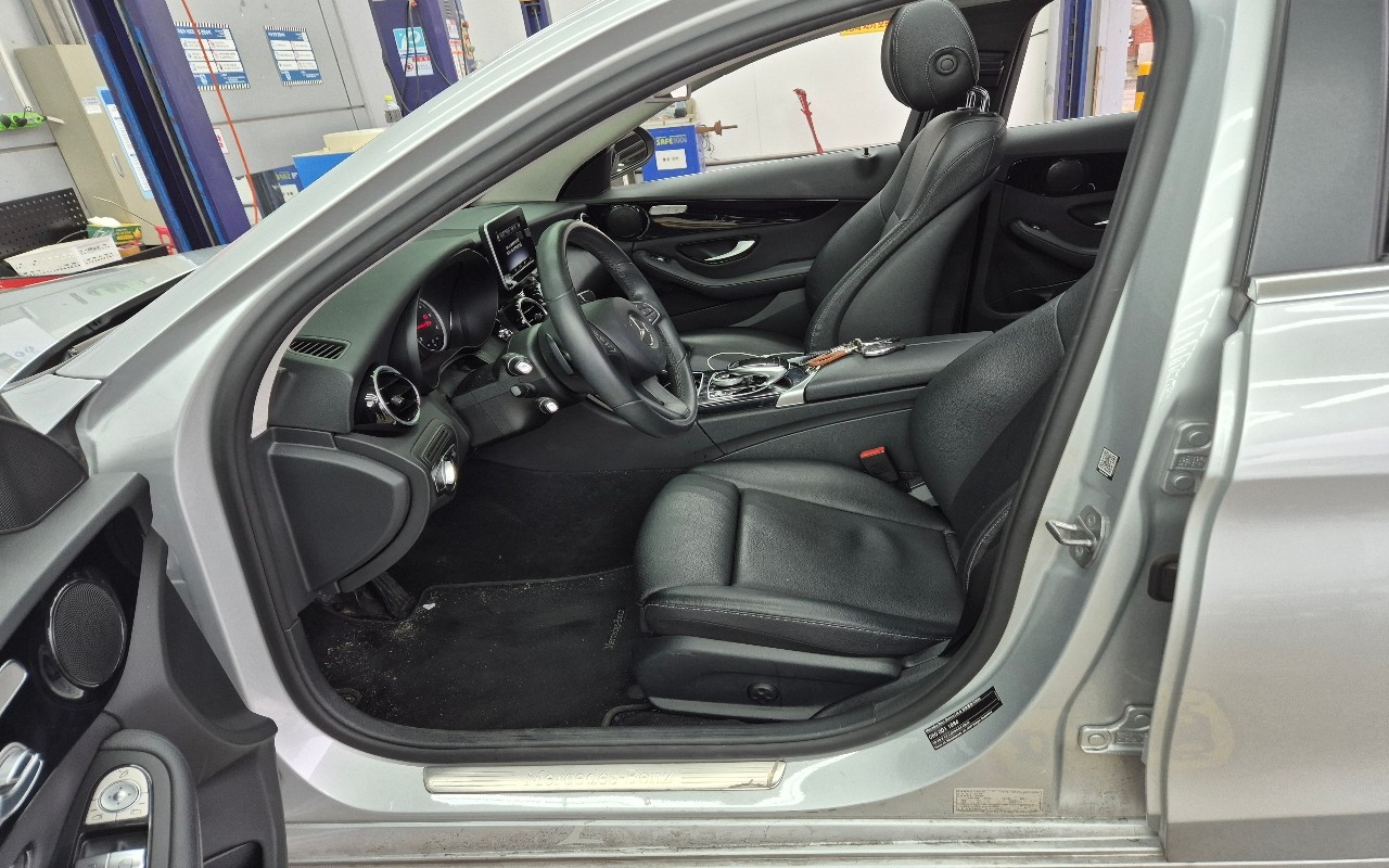 2018 - mercedes-benz c200