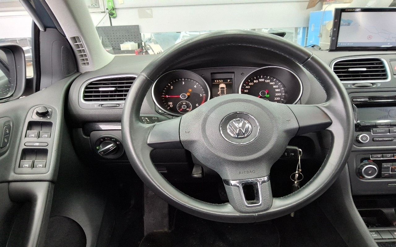 2010 - volkswagen golf
