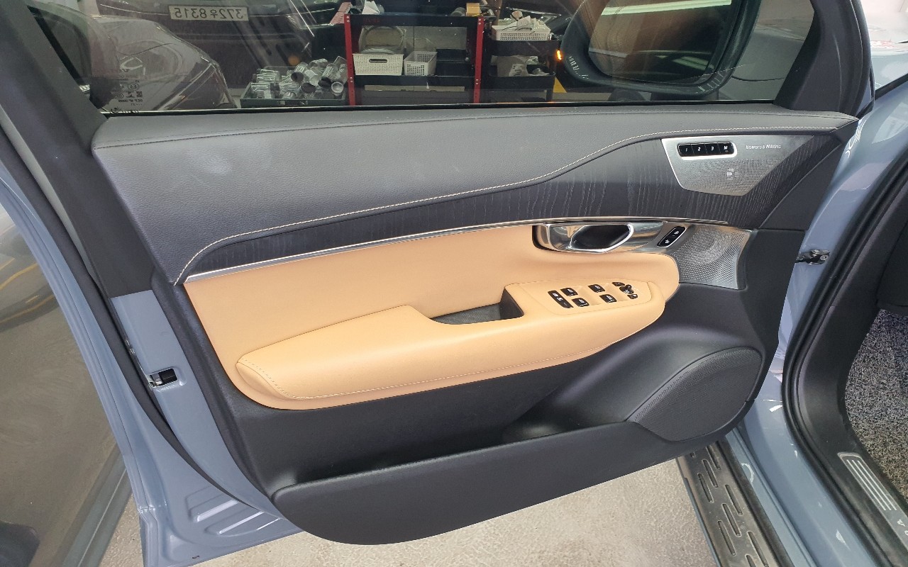 2021 - volvo xc90