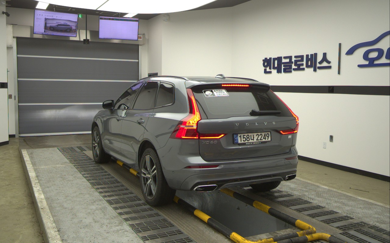 2021 - volvo xc60