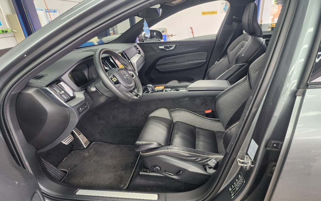 2021 - volvo xc60