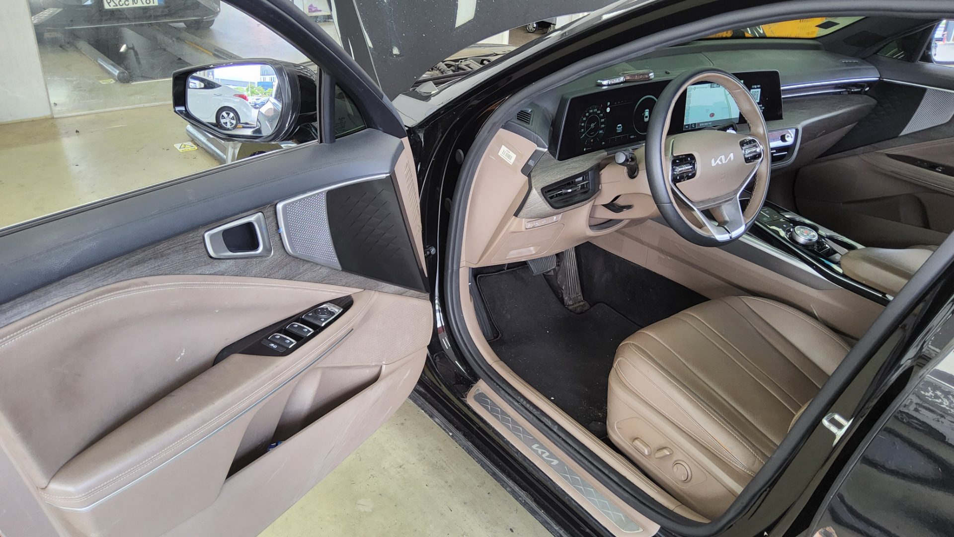 2022 - kia k8
