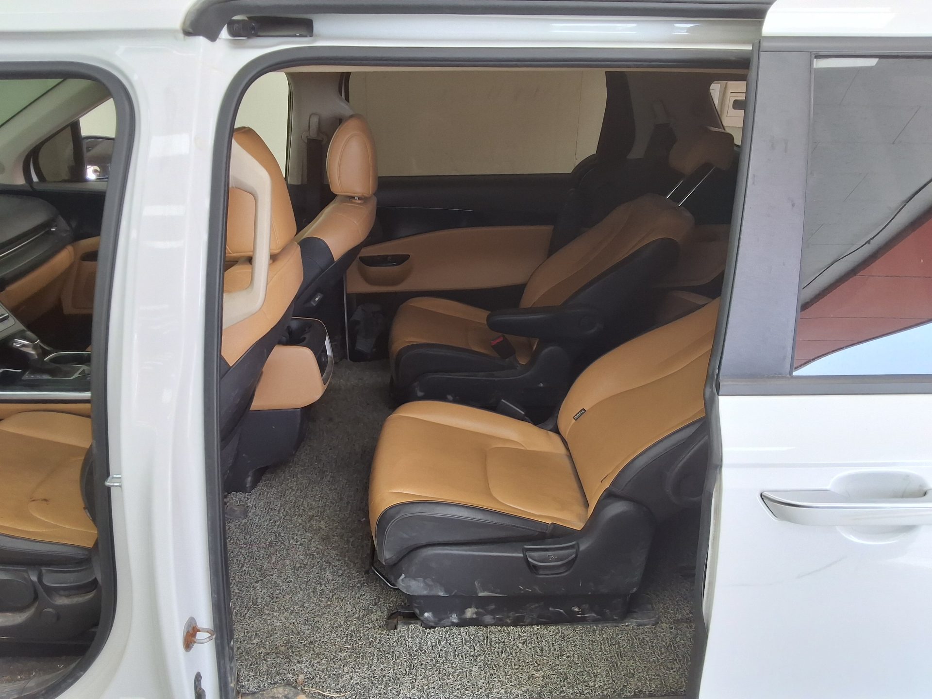 2023 - kia carnival
