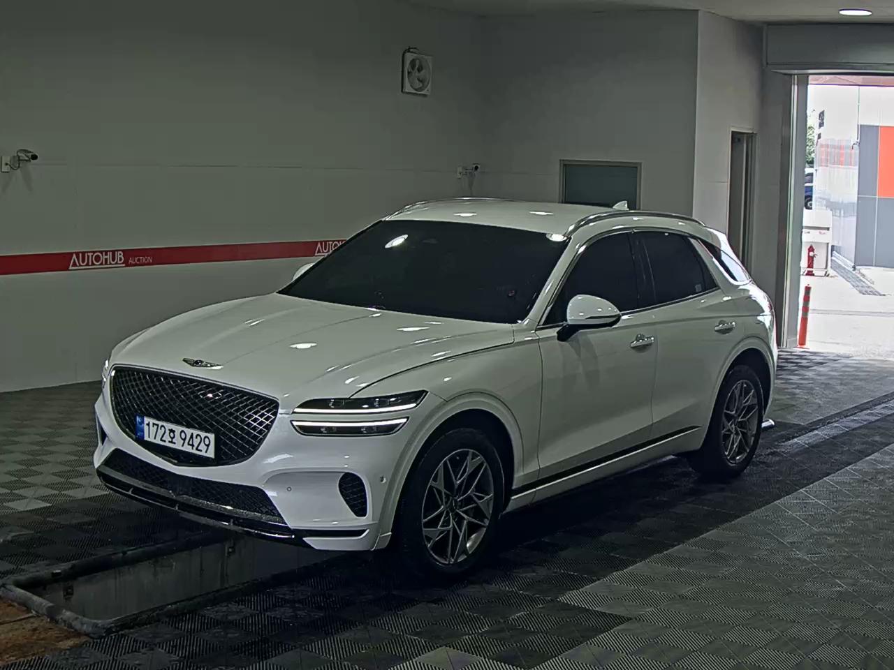 2023 - genesis gv70