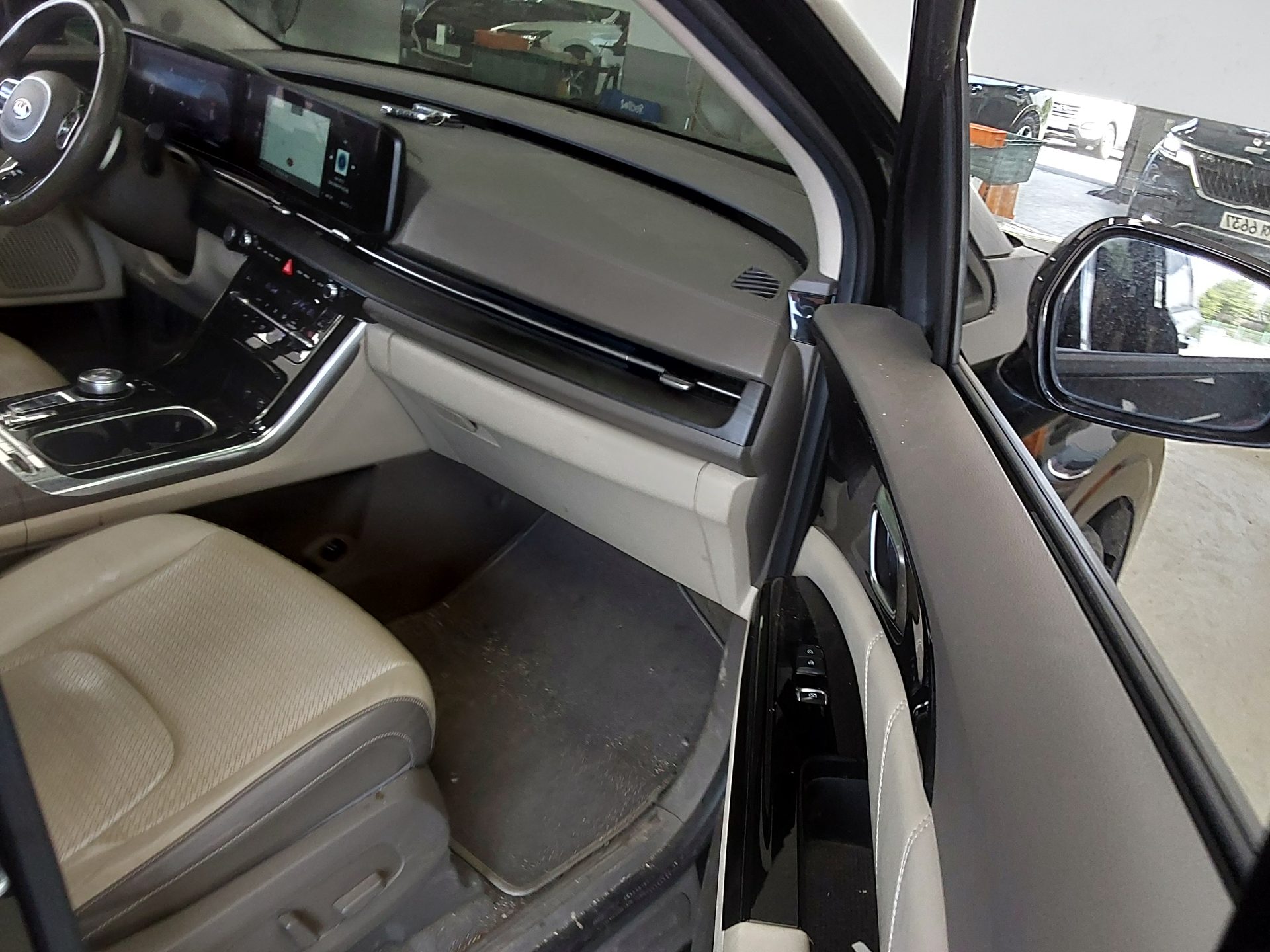 2021 - kia carnival
