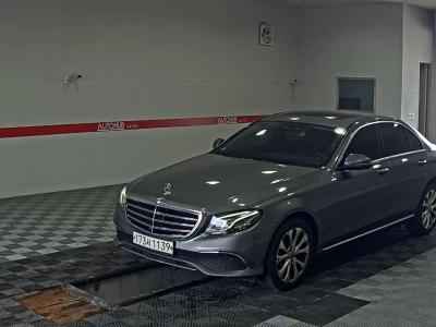 MERCEDES-BENZ CLASS (5TH GEN) E300