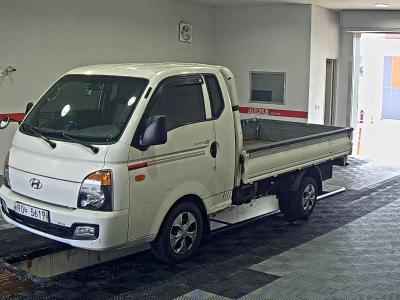 HYUNDAI PORTER II SUPER CAB EXTRA WHEELBASE