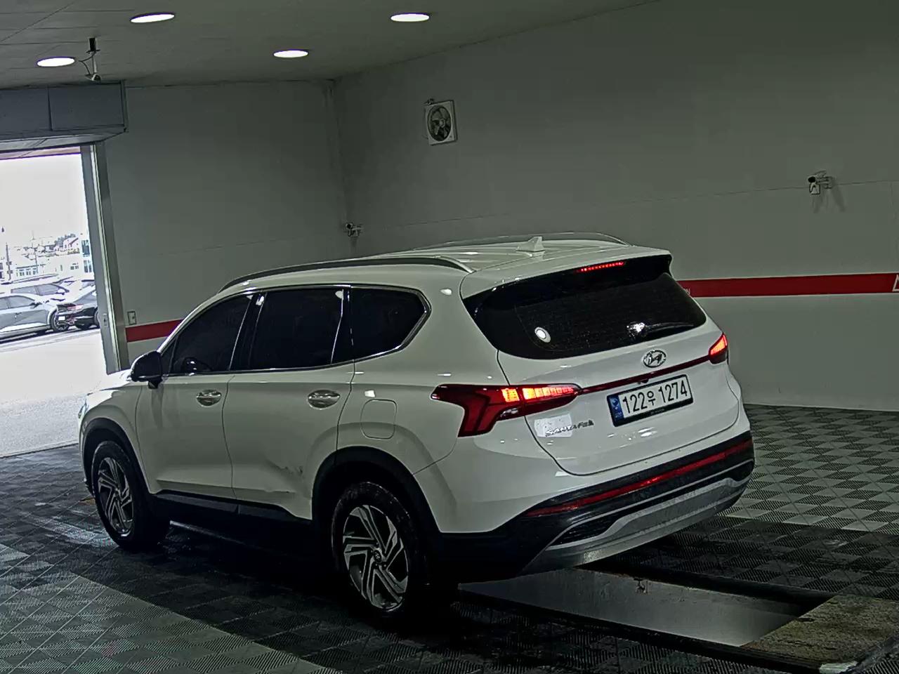 هيونداي سانتافي 2023 — صورة 2