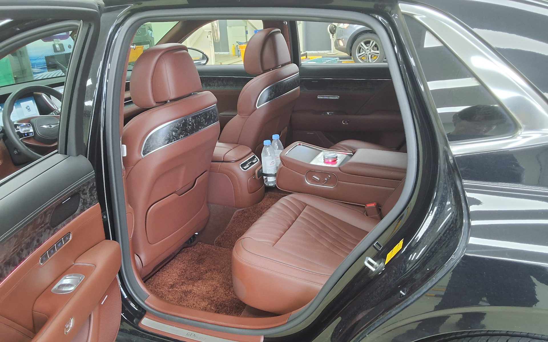 جينيسيس G90 2023 — صورة 5