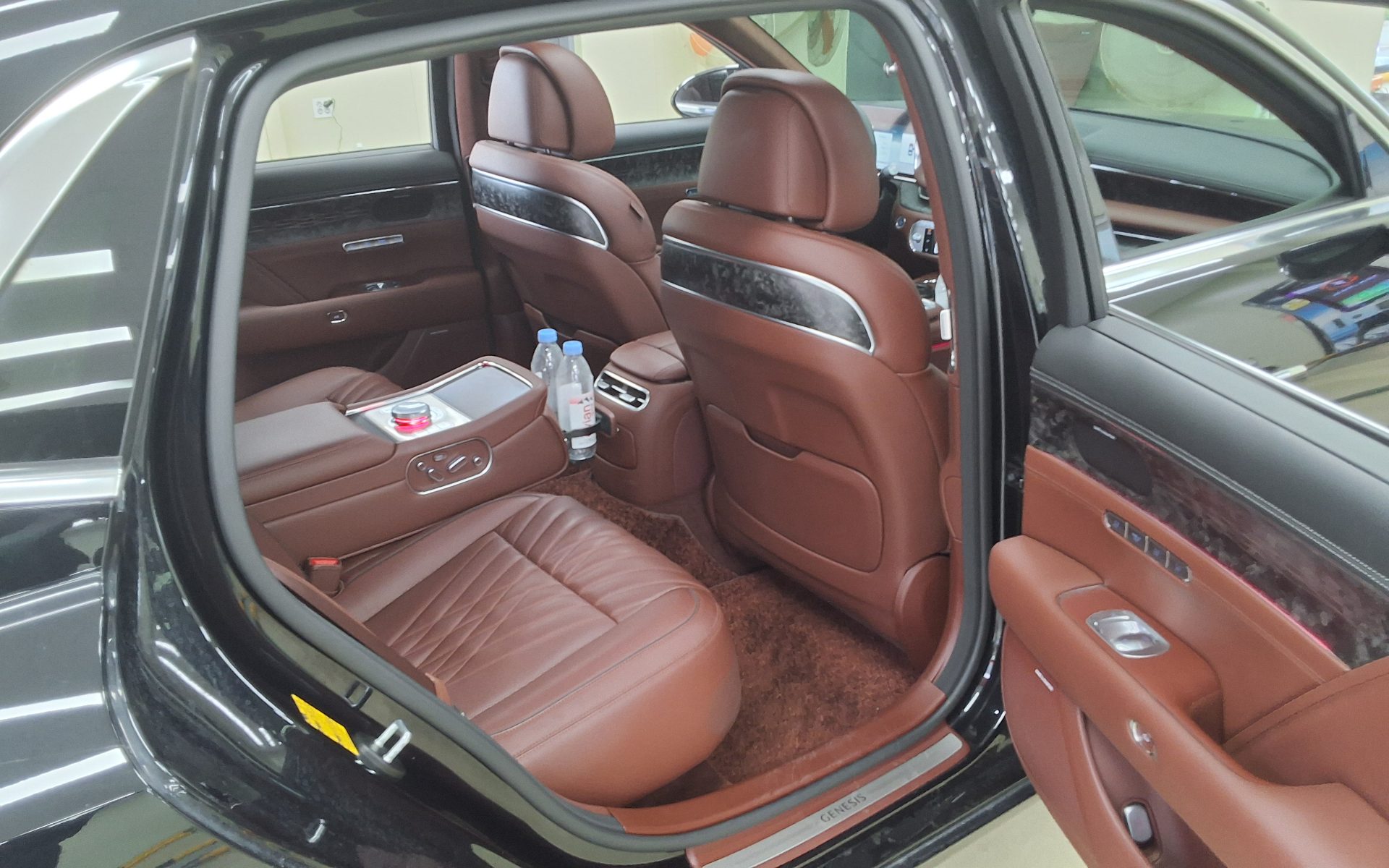 جينيسيس G90 2023 — صورة 6