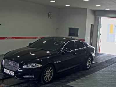 JAGUAR XJ (8TH GEN) SWB