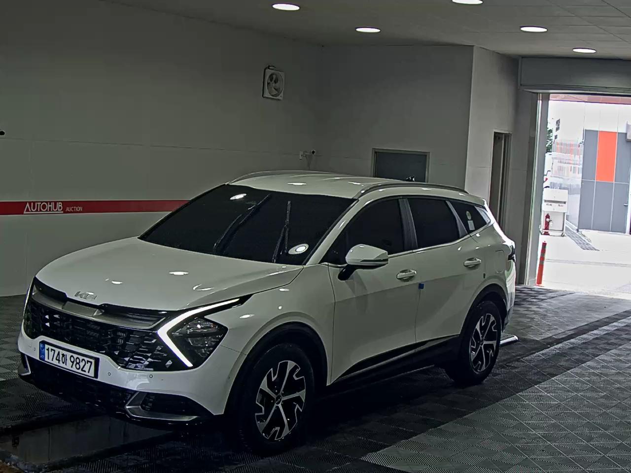 2023 - kia sportage