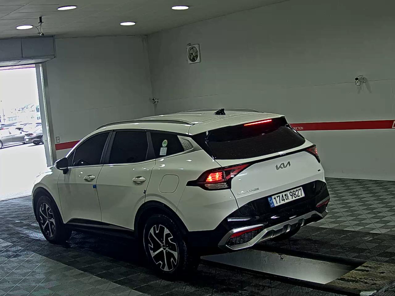 2023 - kia sportage
