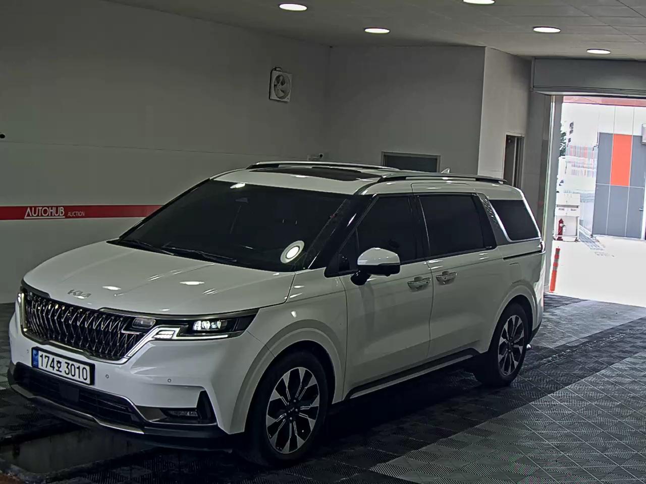 2023 - kia carnival