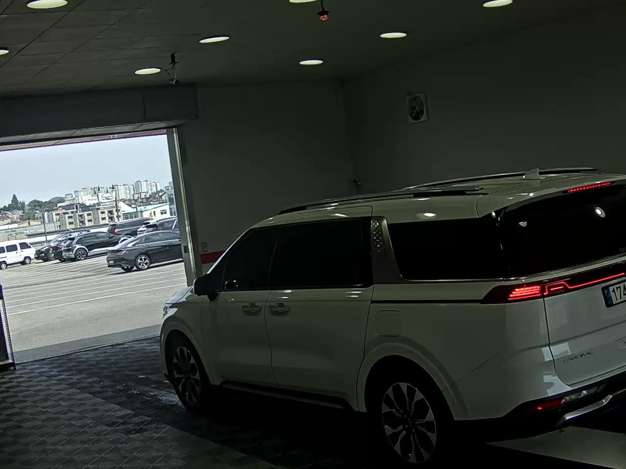 2023 - kia carnival
