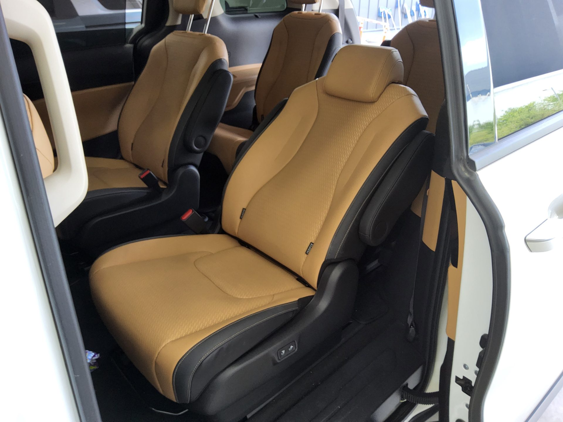 2023 - kia carnival