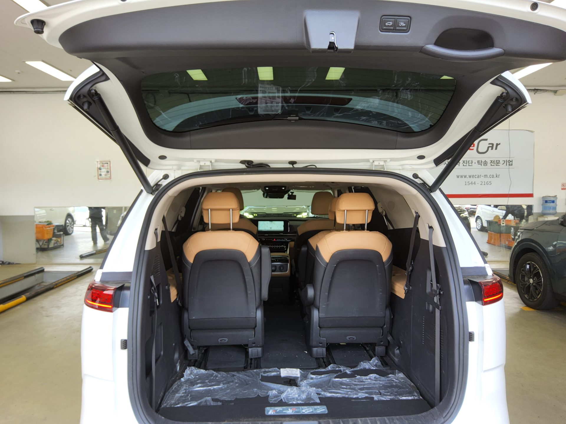2023 - kia carnival