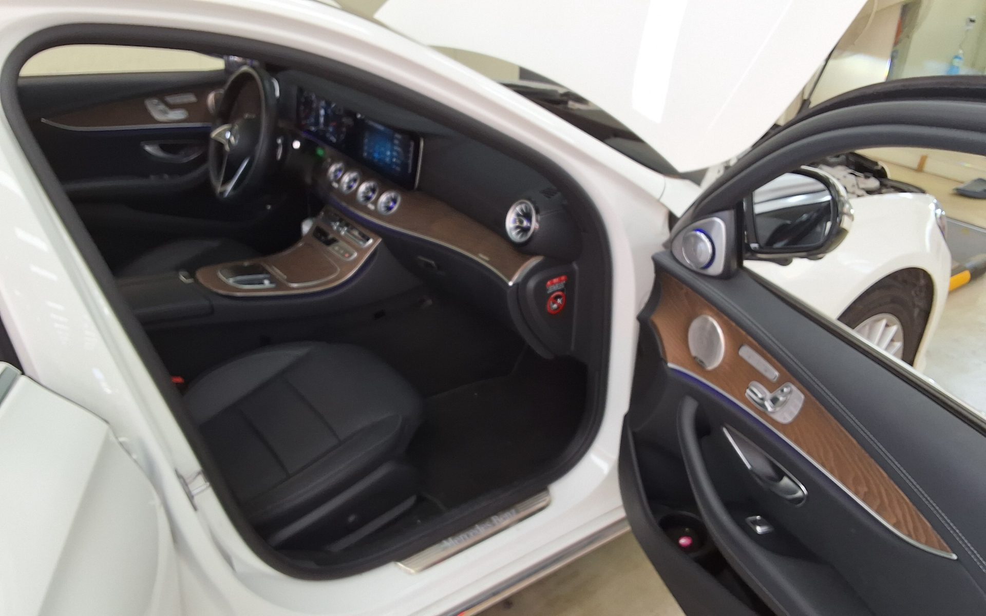Mercedes-Benz E250 2022 — صورة 7