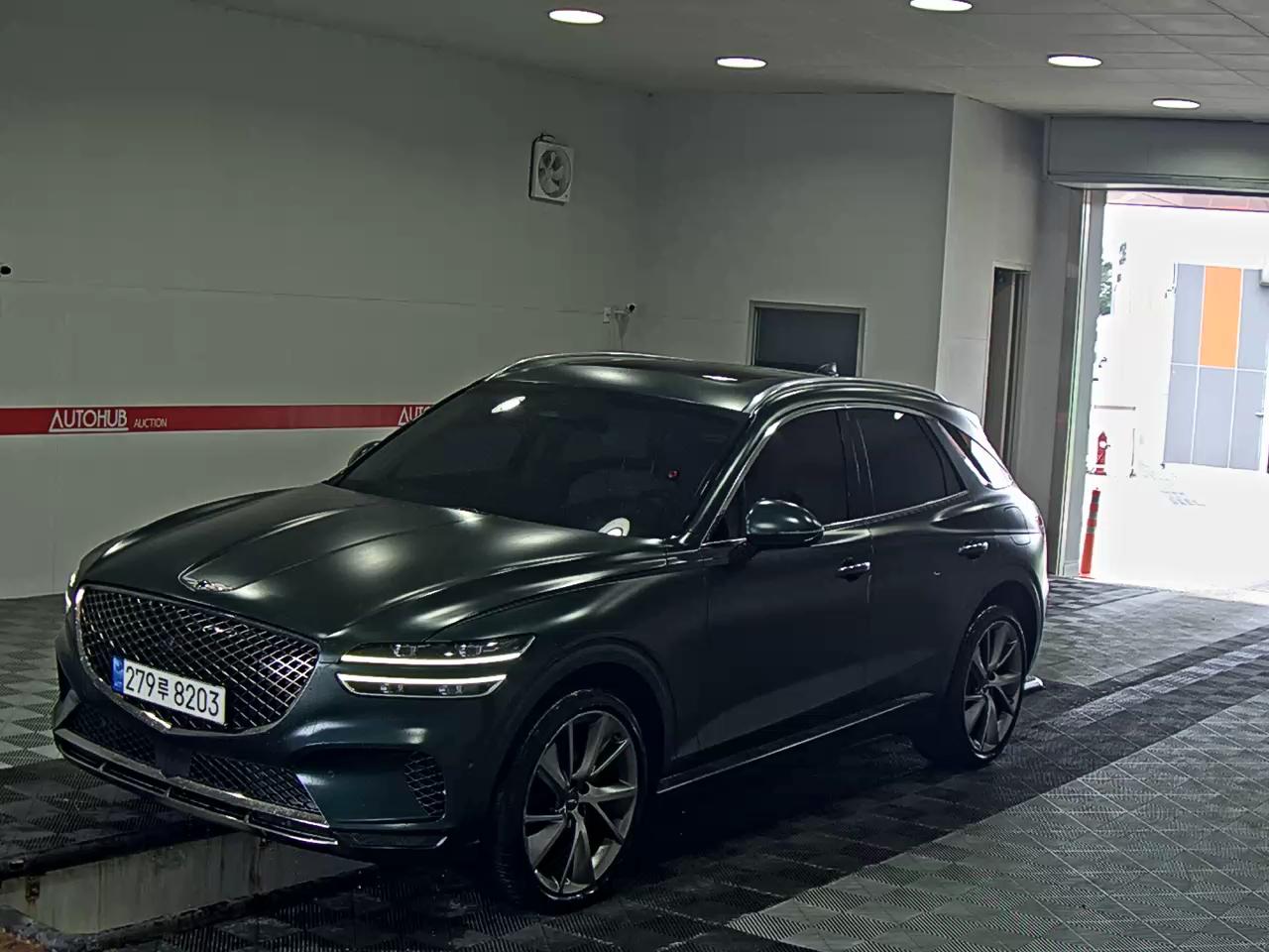 2021 - genesis gv70