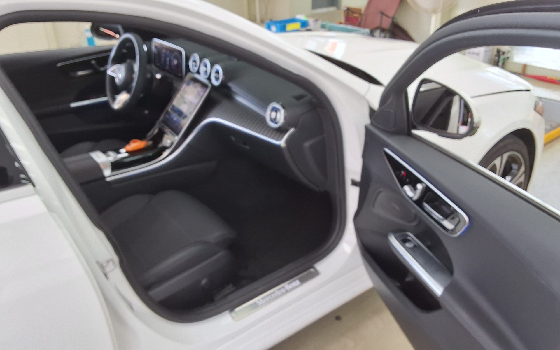 2023 - mercedes-benz c300