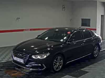 HYUNDAI GRANDEUR GDi RENTAL CAR